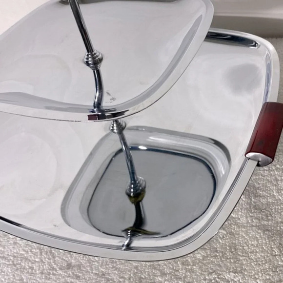 Vintage Glo Hill Gourmates Two Tier Chrome Serving Tray With Bakelite Handles - Picture 13 of 15
